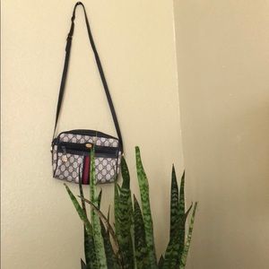 Vintage Gucci crossbody/shoulder bag